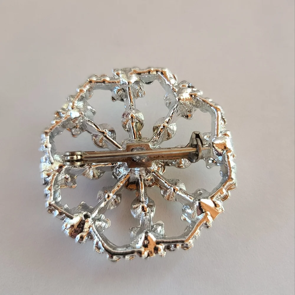 Vintage Rhinestone Circular Brooch